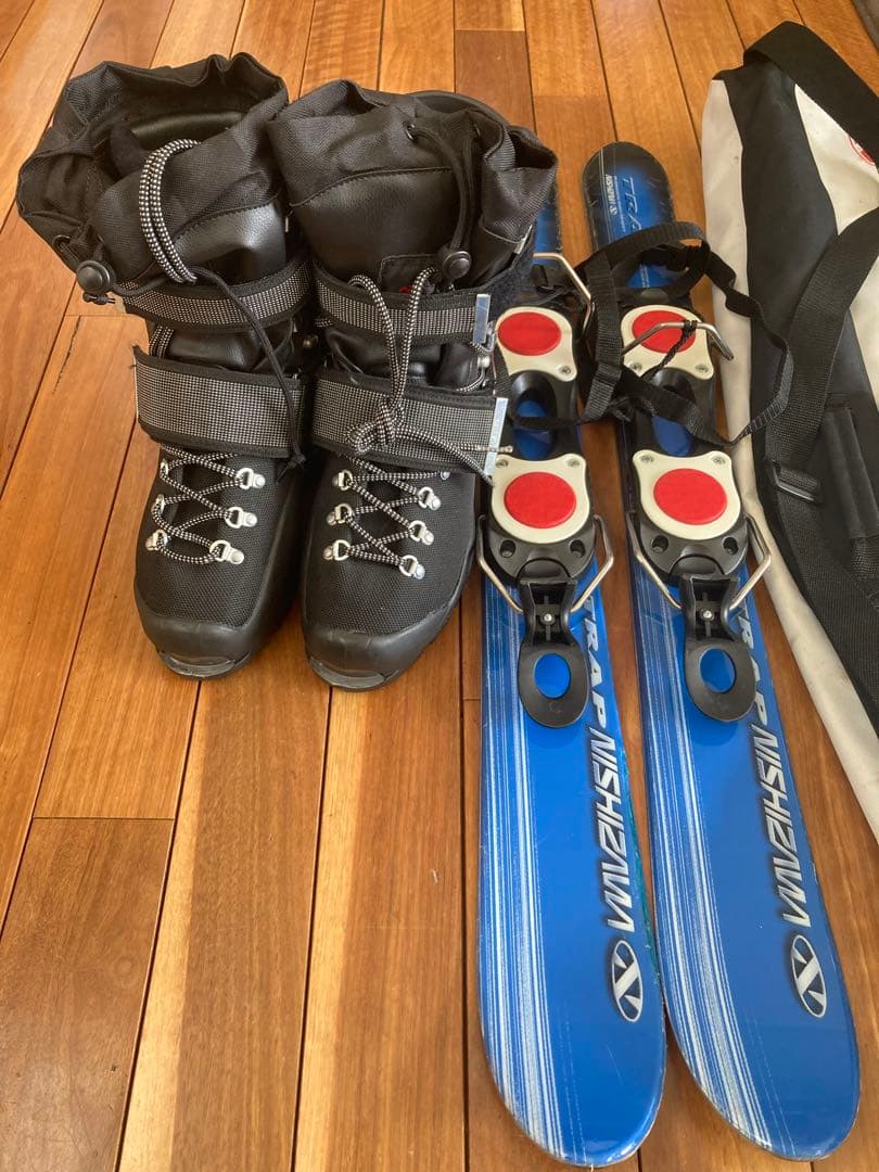 ショートスキー(ファン)ボード板と収納ケースとソフトブーツ26or27cmセット