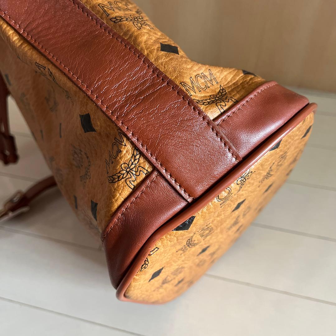 MCM エムシーエム 巾着 ショルダーバッグ - メルカリ