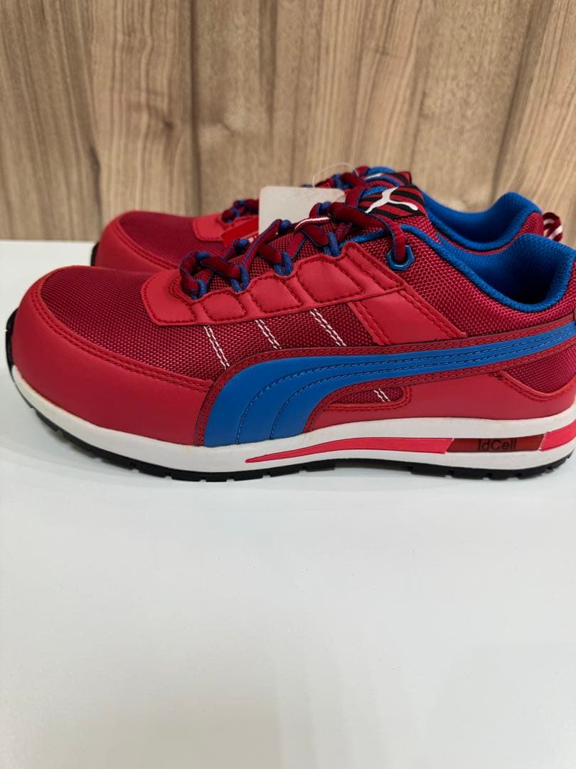 【新古品】PUMA プーマ キックフリップ スニーカー 安全靴 サイズ25cm