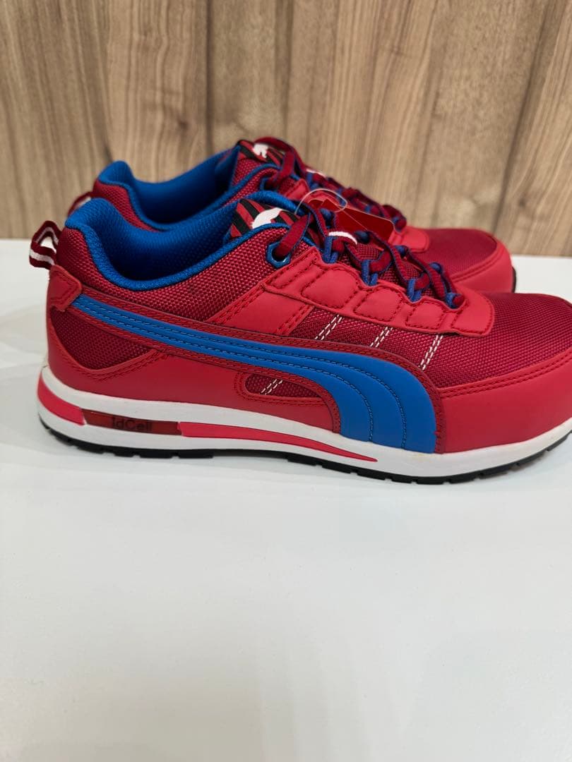 【新古品】PUMA プーマ キックフリップ スニーカー 安全靴 サイズ25cm