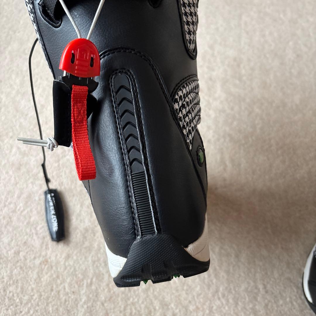 burton スノーボードブーツ 女性用 ブラック/ホワイト/グリーン