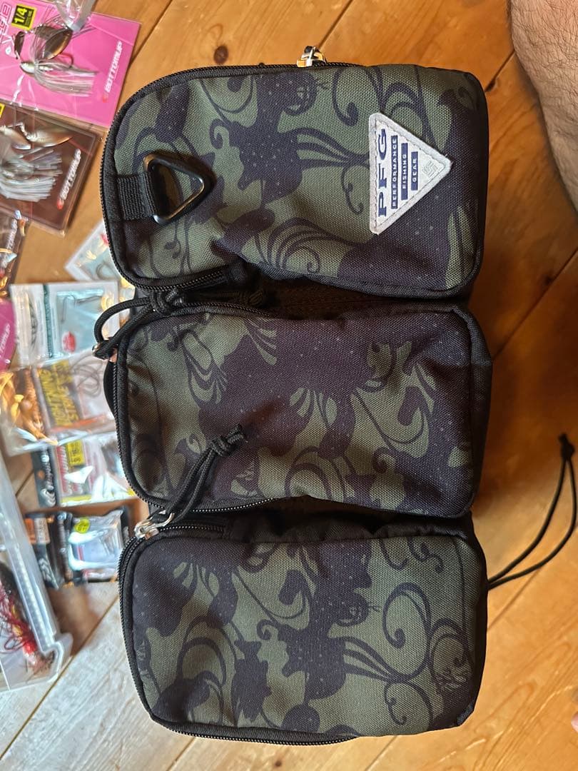 コロンビア のバイパーリッジPFG(伊藤巧コラボモデル)＋ルアー＋用品