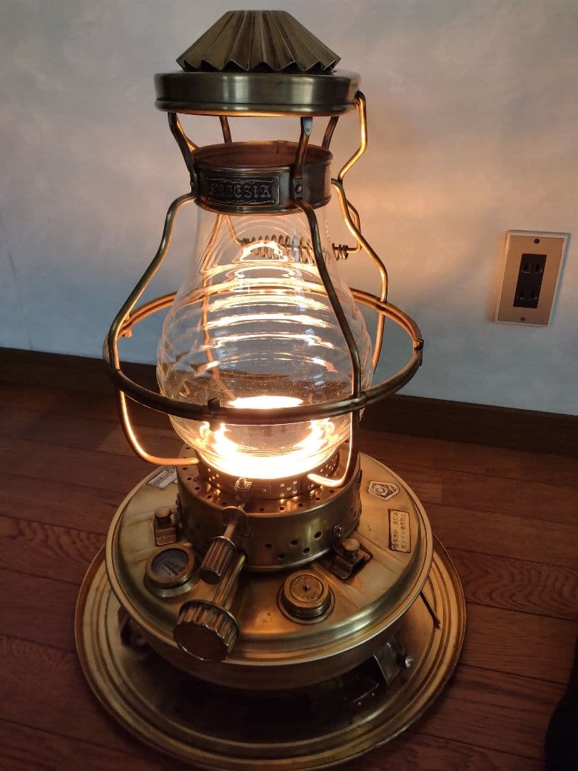 クラシック真鍮石油ストーブ