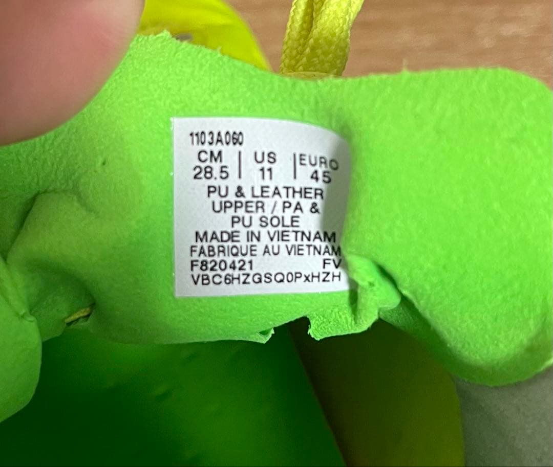 シューズ asics ULTREZZA