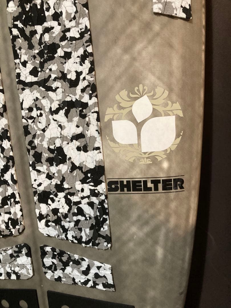 美品】スリーウェザーサーフボード シェルター - メルカリ