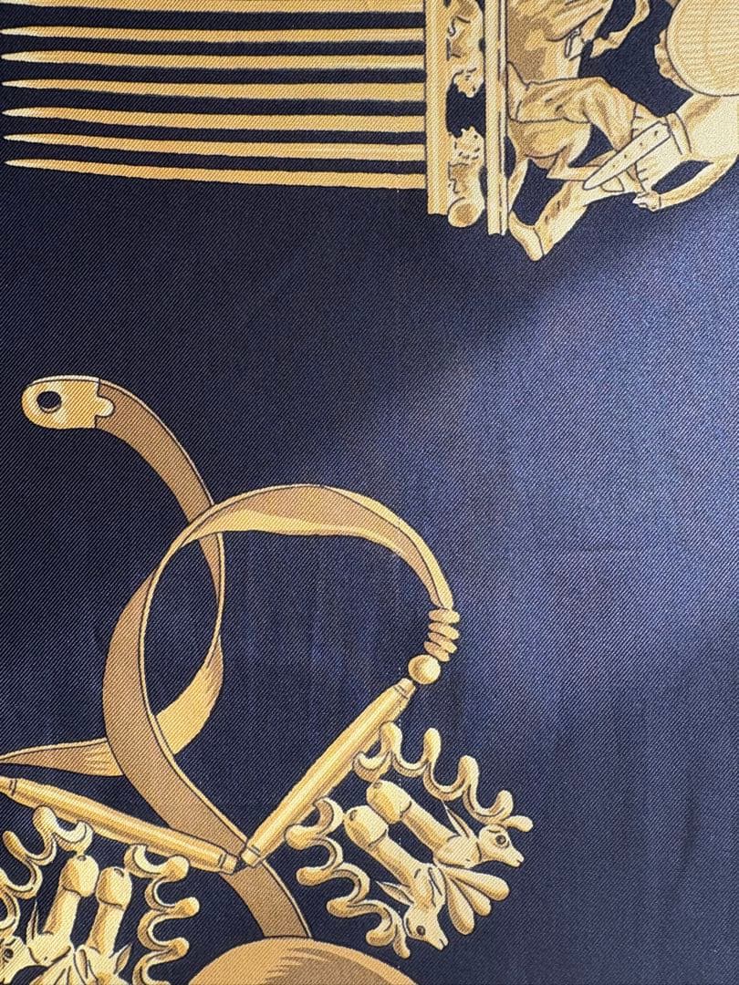 HERMES カレ 90 LES CAVALIERS D'OR 黄金の騎士