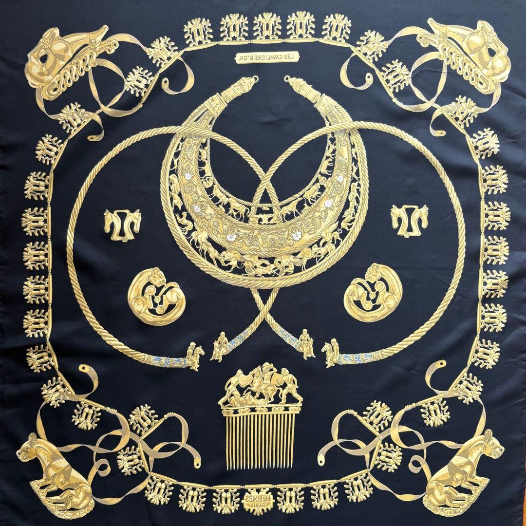 HERMES カレ 90 LES CAVALIERS D'OR 黄金の騎士