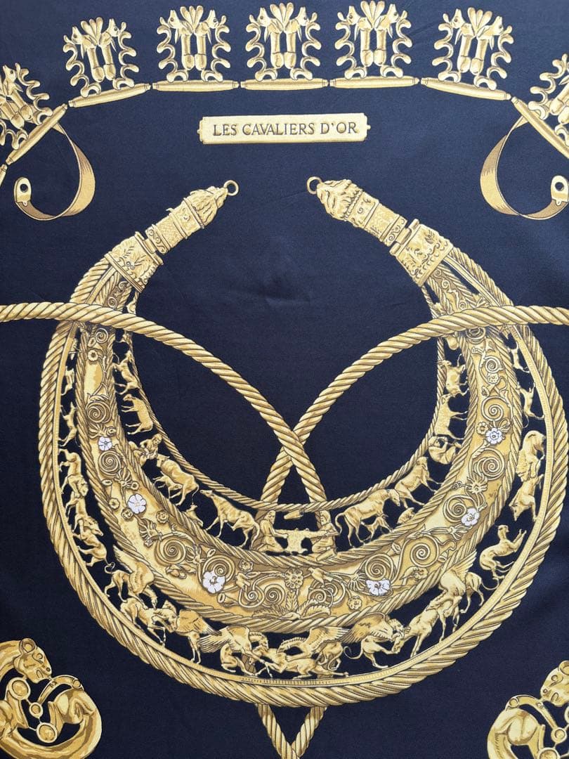 HERMES カレ 90 LES CAVALIERS D'OR 黄金の騎士