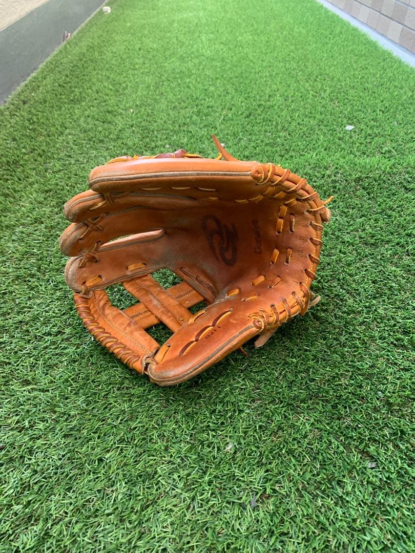 【DJII】 ドナイヤ製硬式内野手用グラブ　DJII