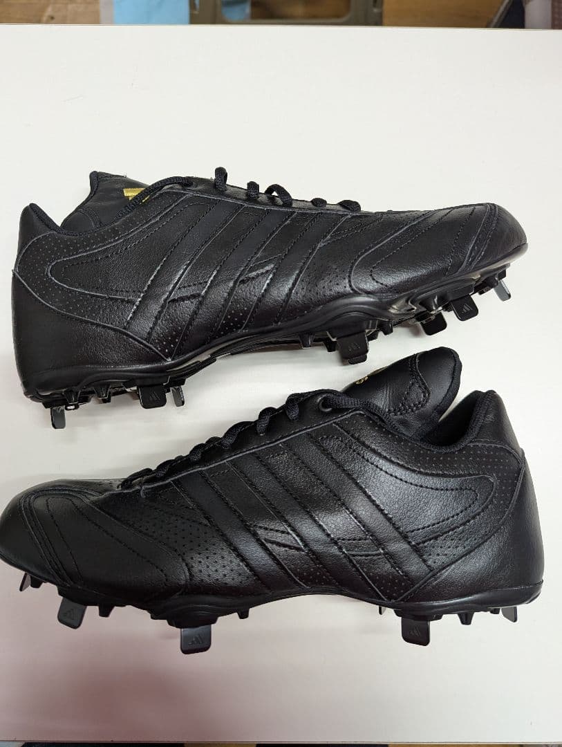 アディダス ベースボールスパイクシューズ