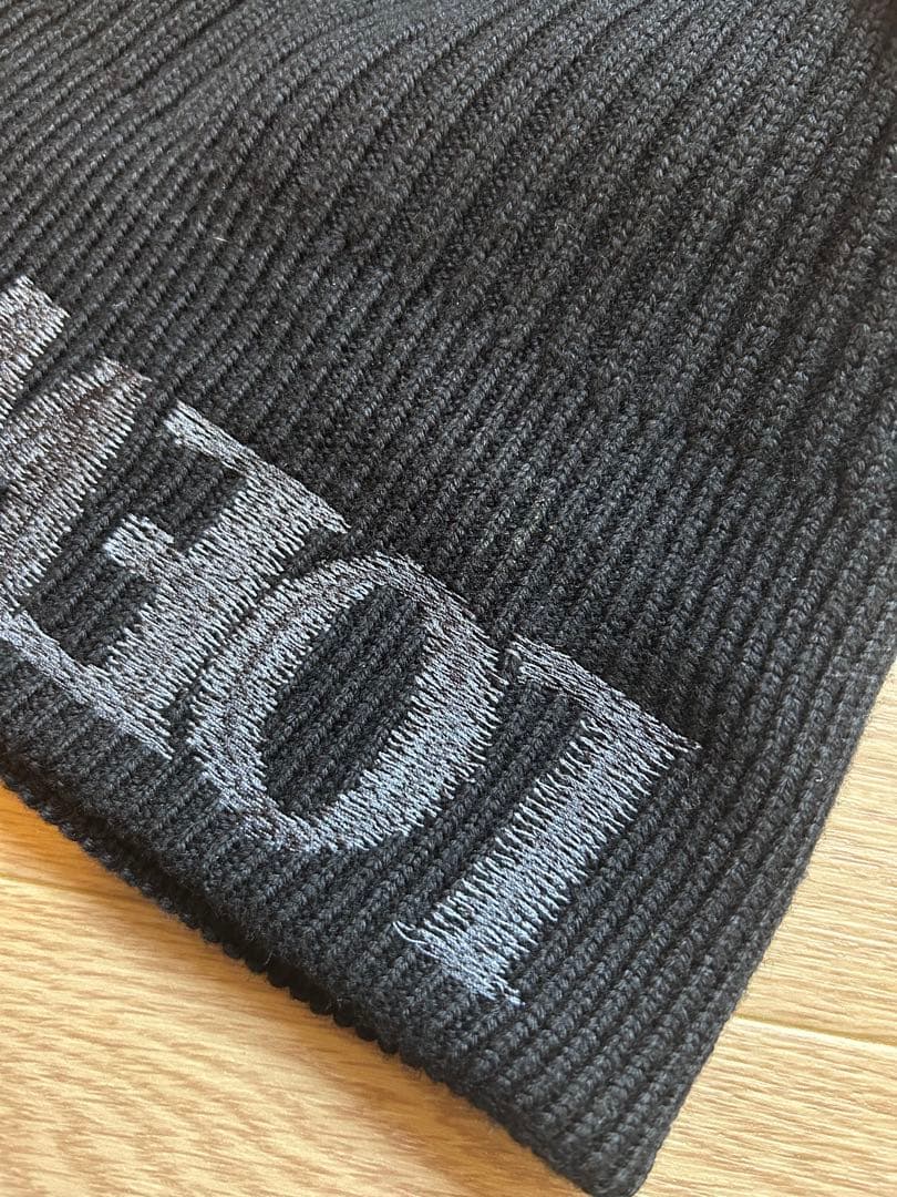 LOEWE 黒 ニット帽