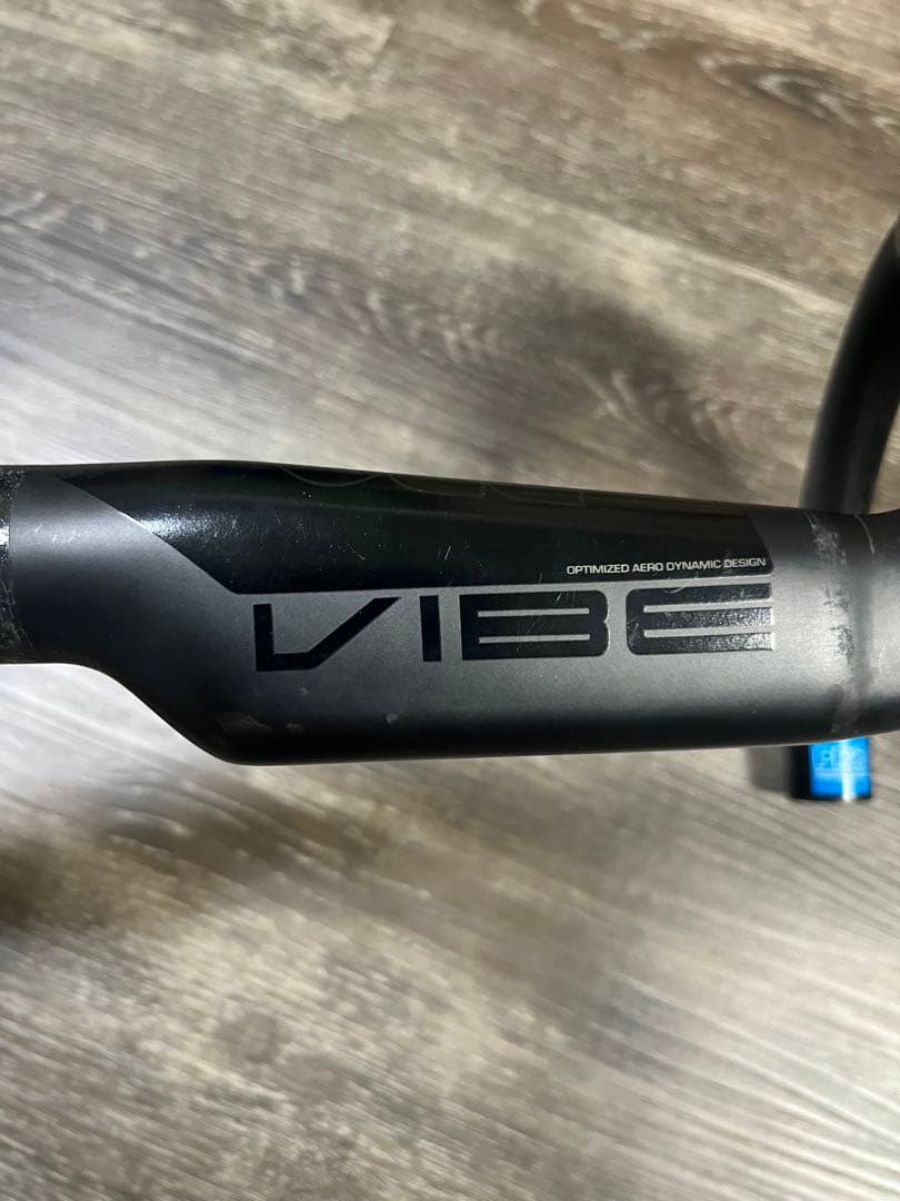 シマノPRO VIBEエアロ ハンドル　カーボン　コンパクト