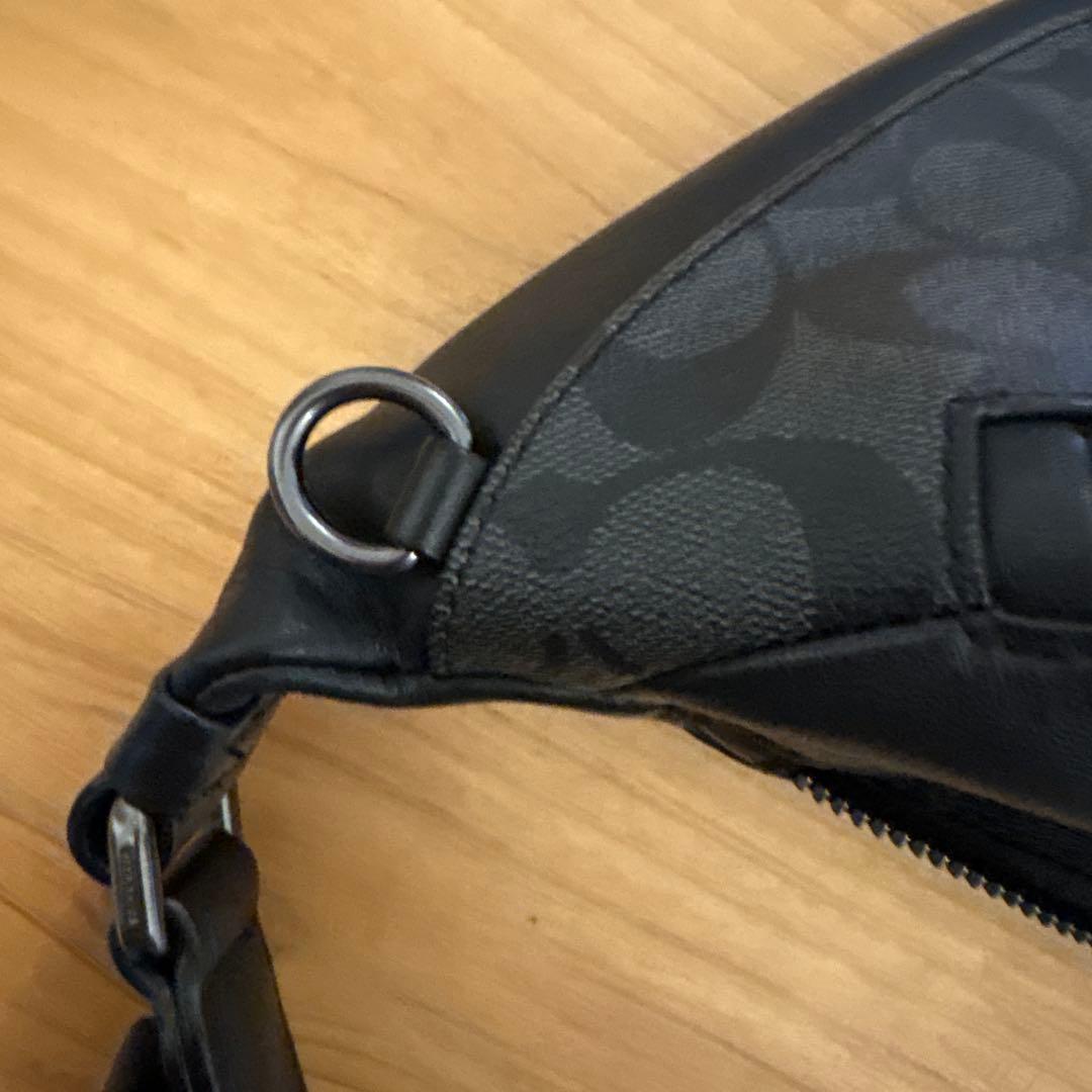 COACH ボディバッグ ブラック　ウエストポーチ