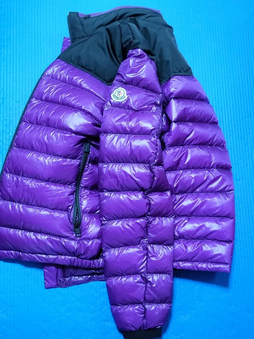 MONCLER ライトダウン