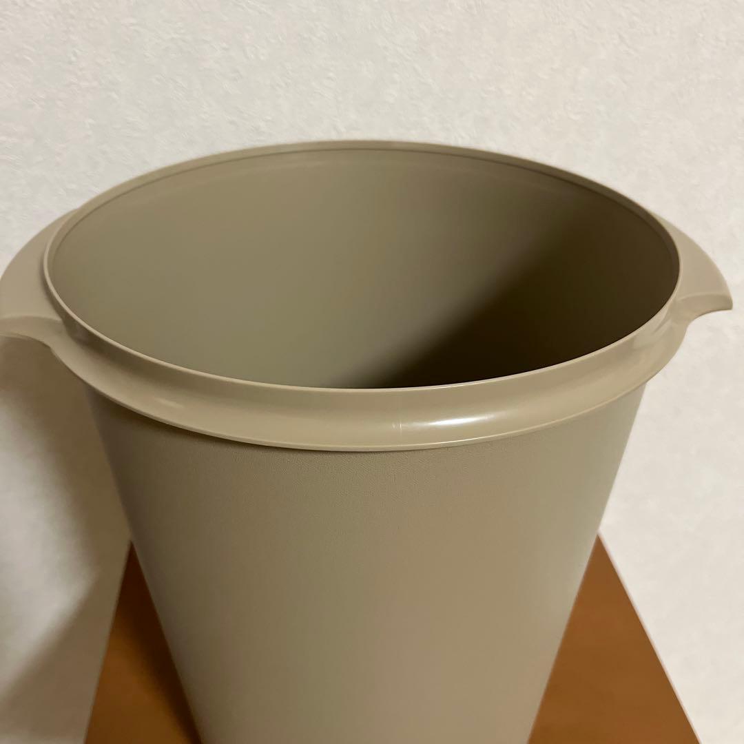 タッパーウェア マキシクイーンデコレーター 11L グレージュ