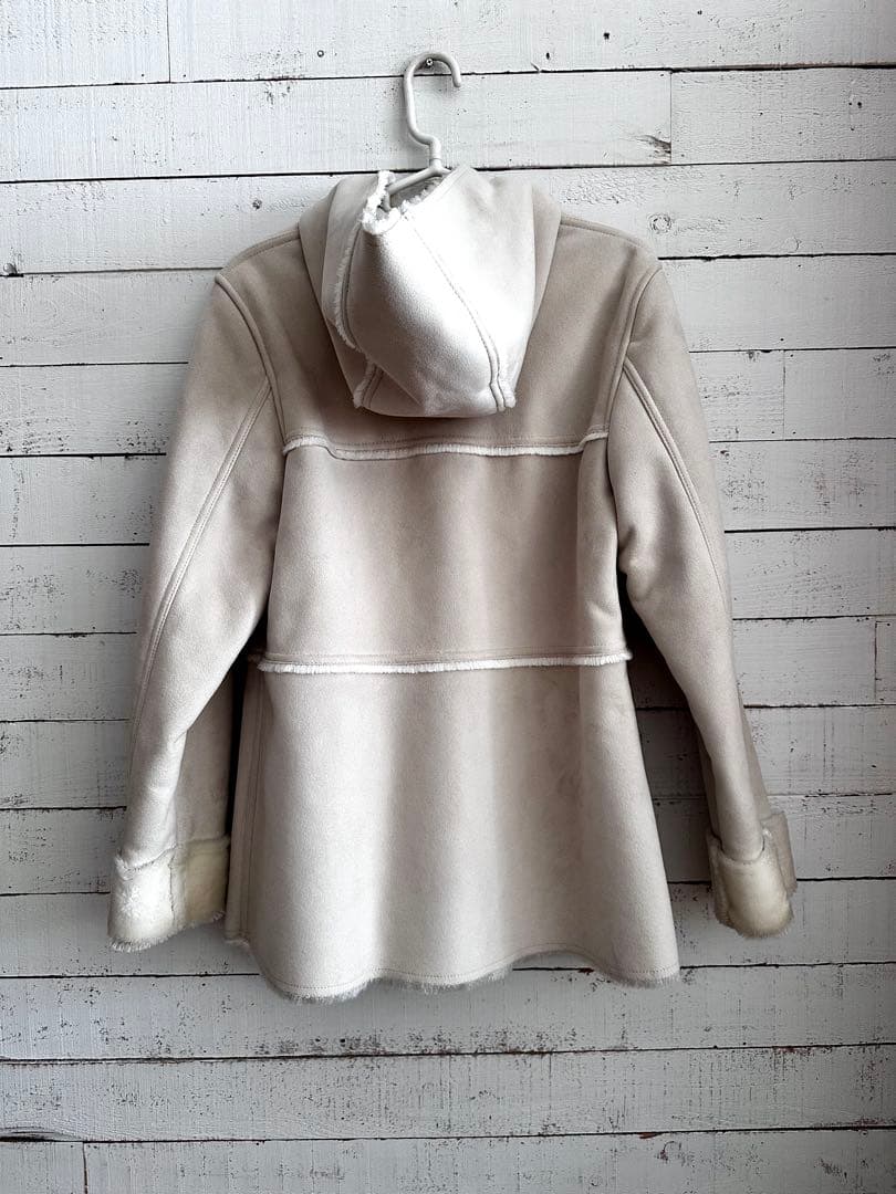 〈バーバリー〉フード付きムートンコート 160 ホワイト