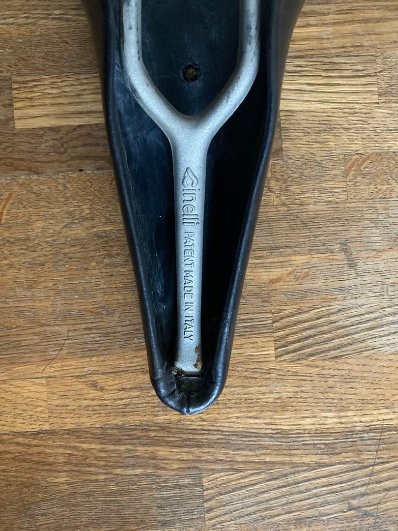 希少 チネリ サドル サドル ユニカ CHNELLI ミラノ パッド入