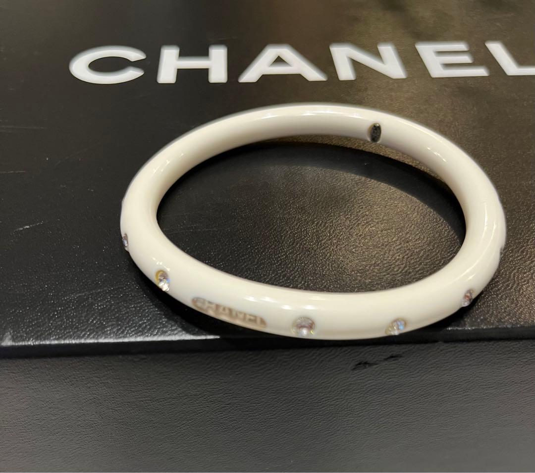 シャネル☆バングル ロゴブレスレット ココマーク ラインストーン 白