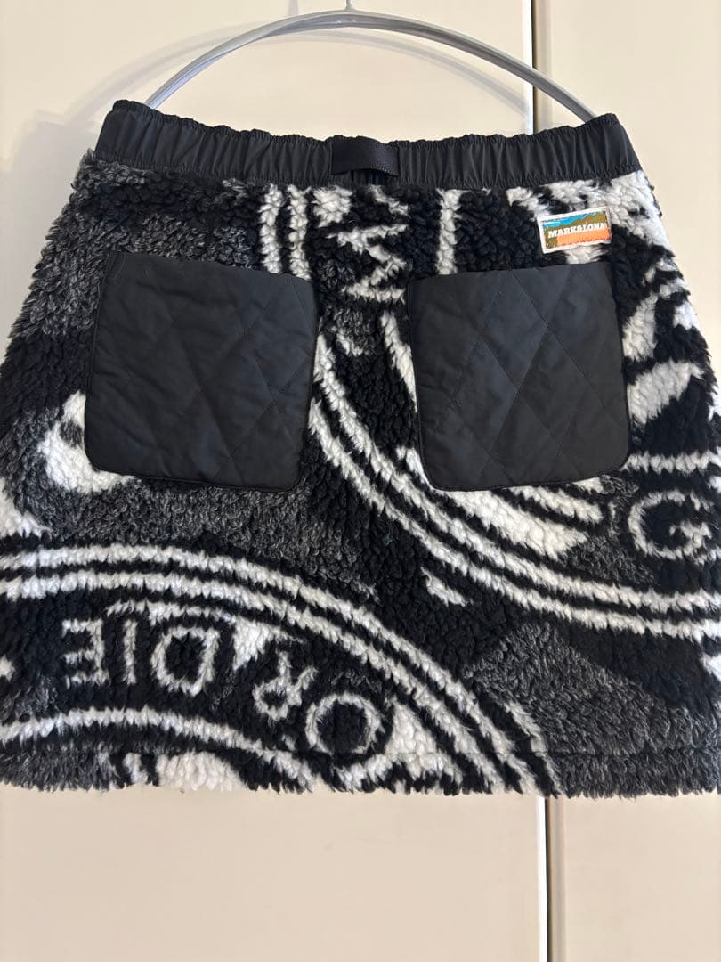 売約済。【新品】MARK & LONA ボアスカート モノトーン