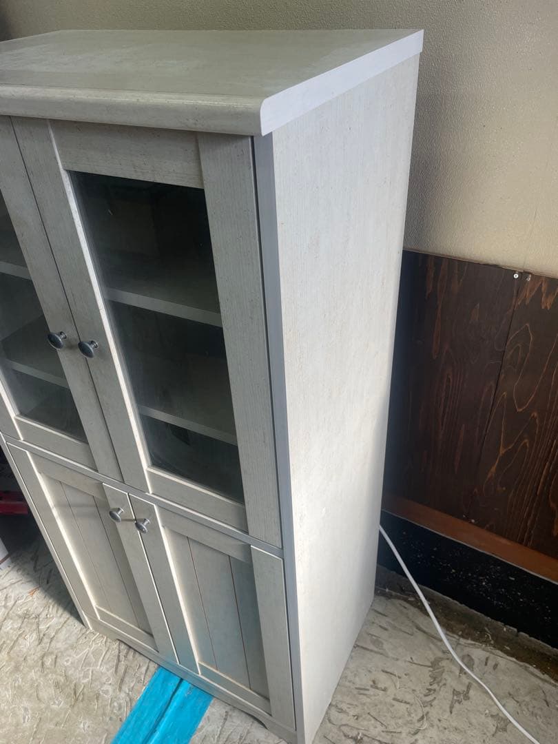 ニトリ　ホワイト木製食器棚 ガラス扉付き