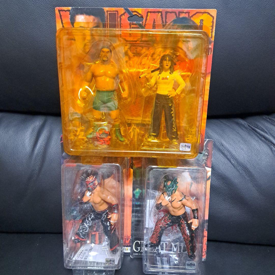 グレートムタ2種類、佐々木健介&北斗晶フィギュアセット - メルカリ