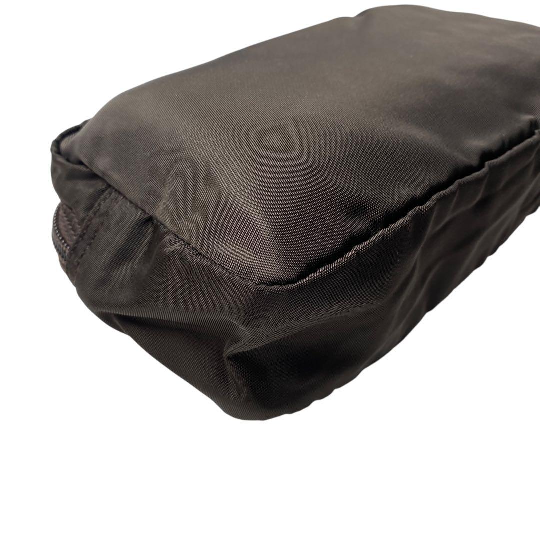 美品 プラダPRADAナイロン ポーチ.