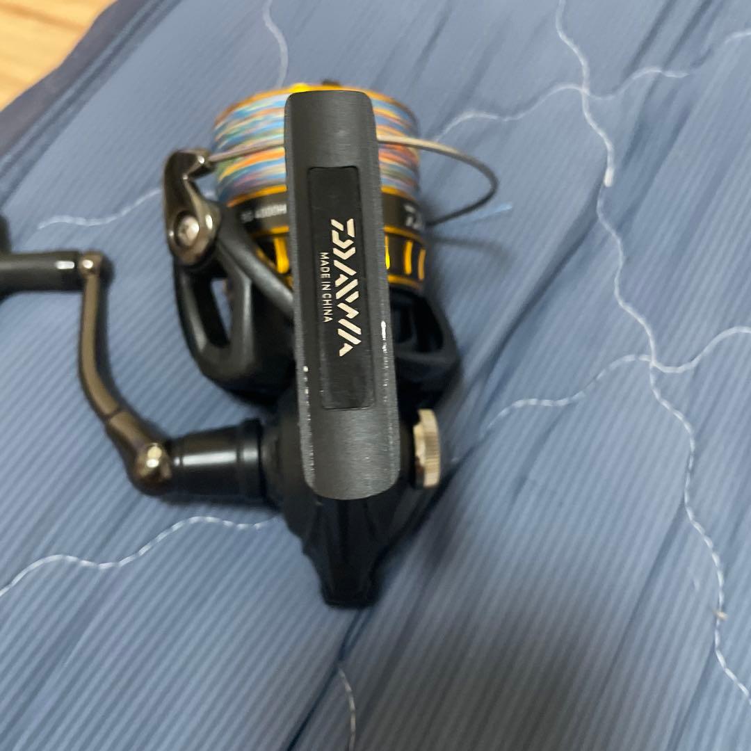 ダイワ！9G 4000H フィッシングリール