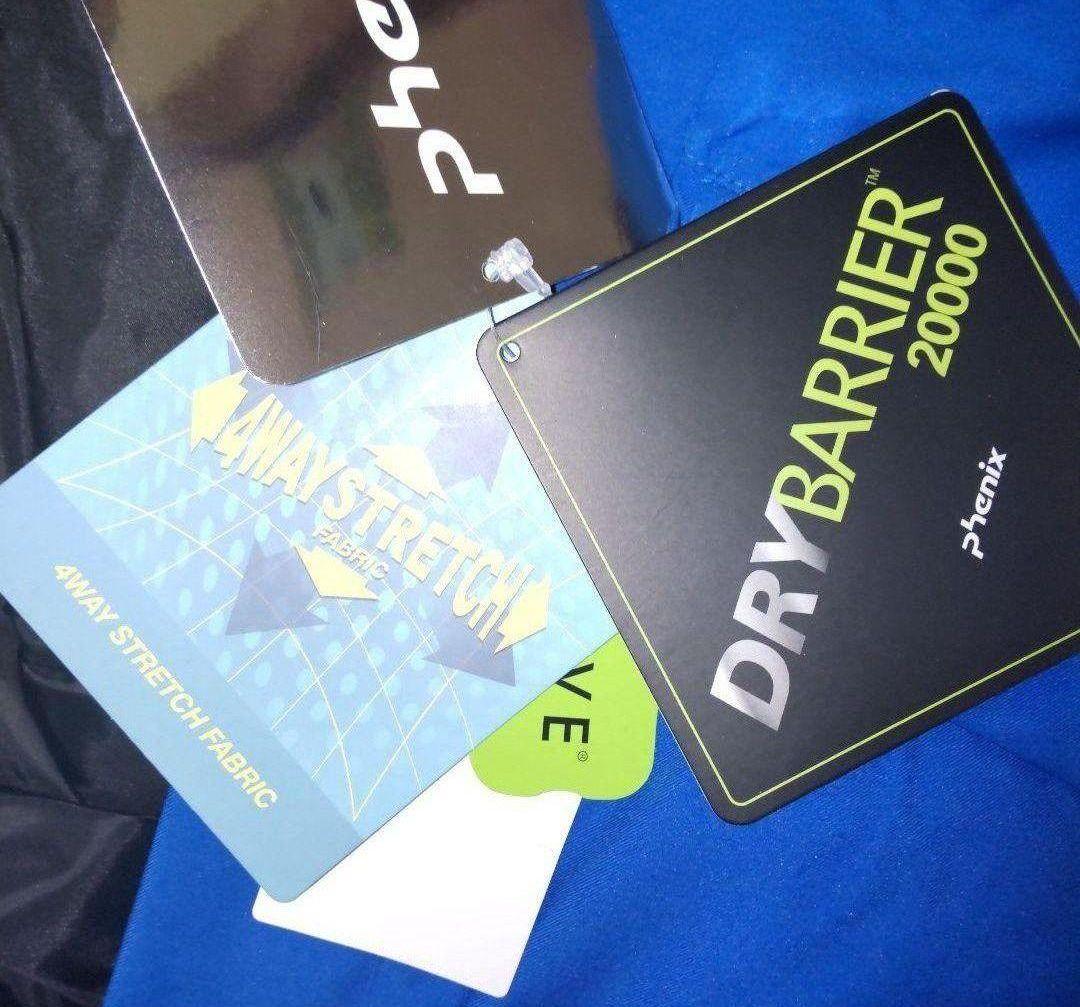 a 新品タグ付き Phenix フェニックス 上下組み合わせ。