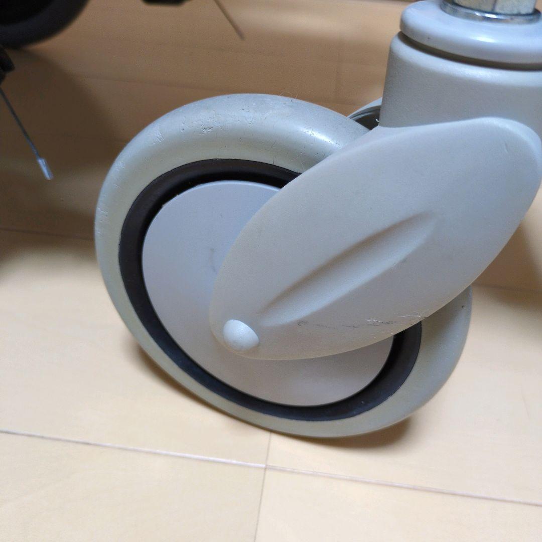 ティルト＆リクライニング連動式コンパクト車椅子　オアシス