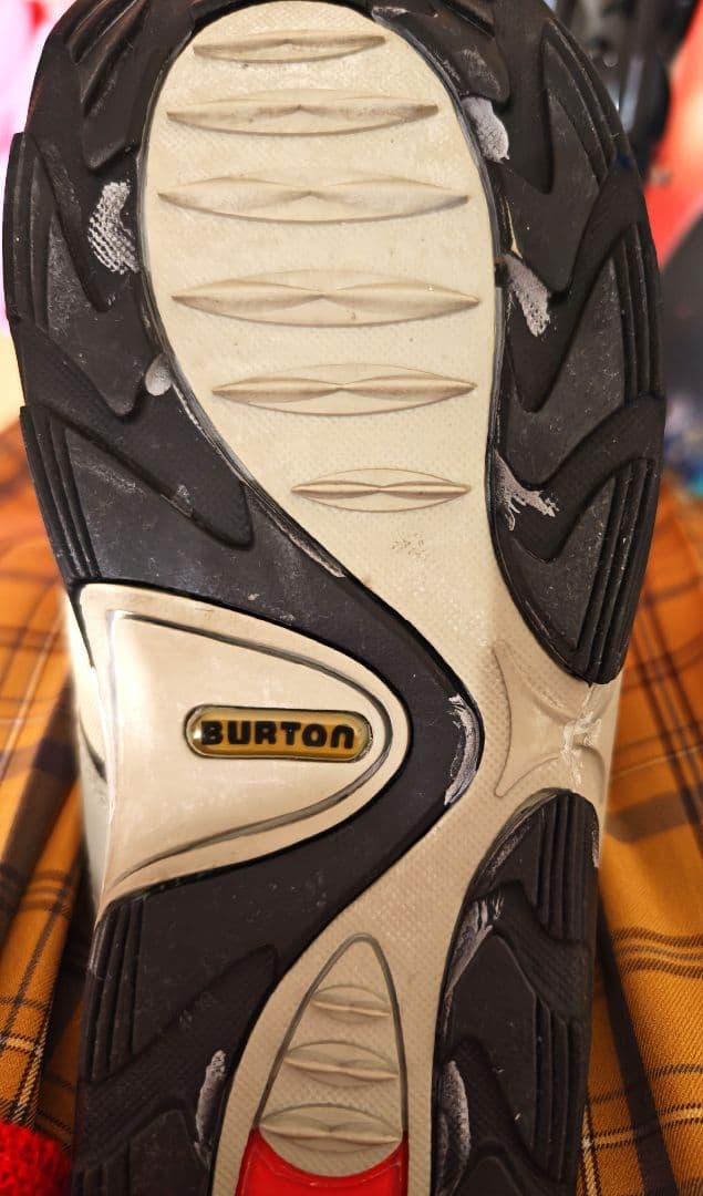 キスマークスノーボード、ビンディングつき(バートン製)バートンブーツセット