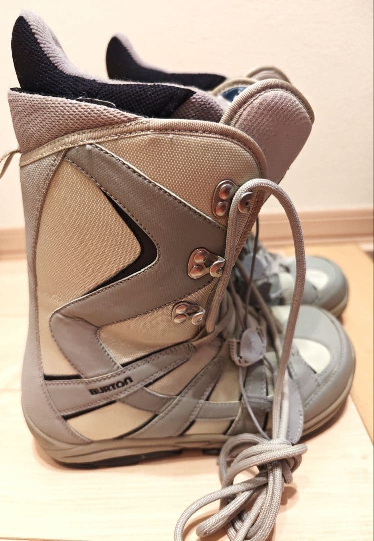 キスマークスノーボード、ビンディングつき(バートン製)バートンブーツセット
