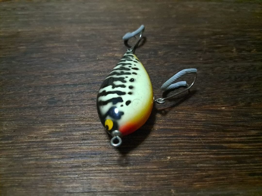 バルサ50　ステッピン・フラッター　ホワイトコーチドッグ