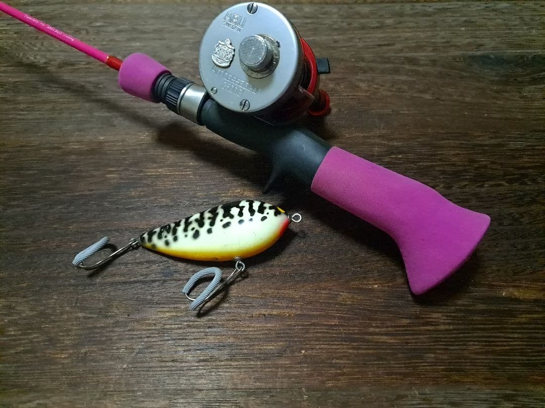 バルサ50　ステッピン・フラッター　ホワイトコーチドッグ