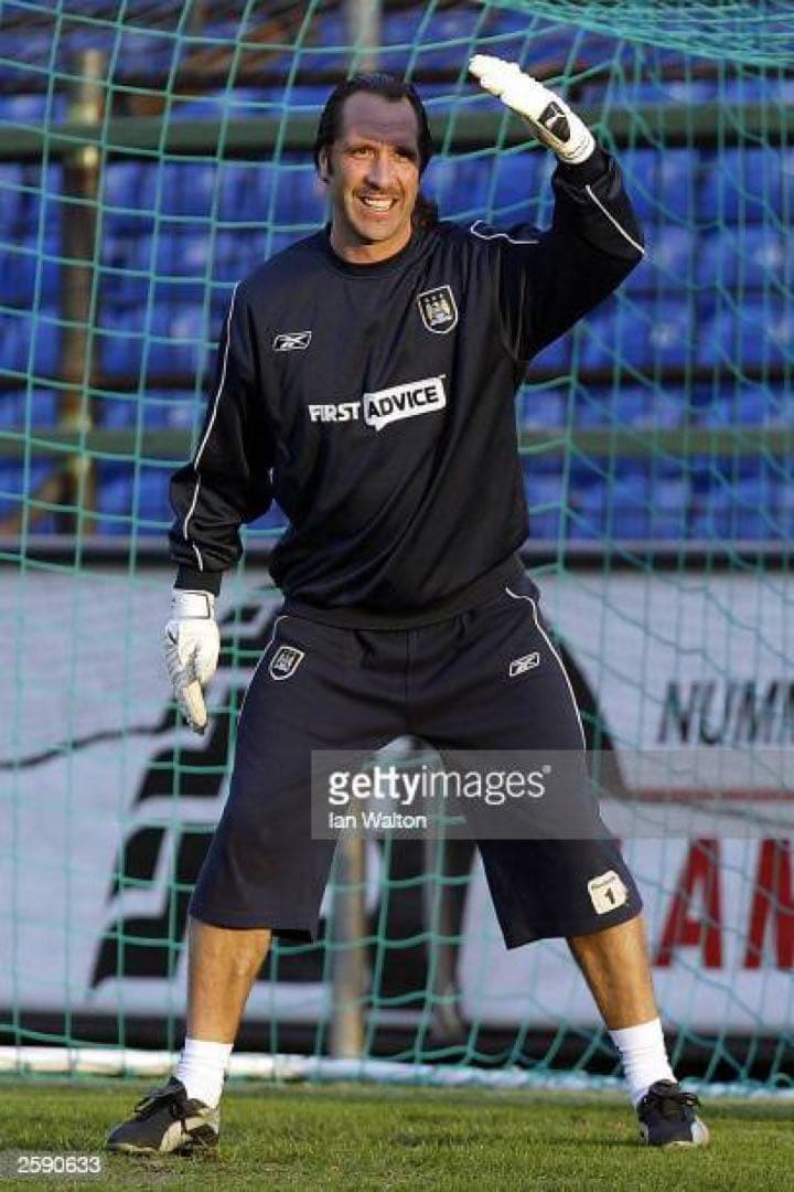 03-04 マンチェスター・シティReebok トレーニングスウェットトップ