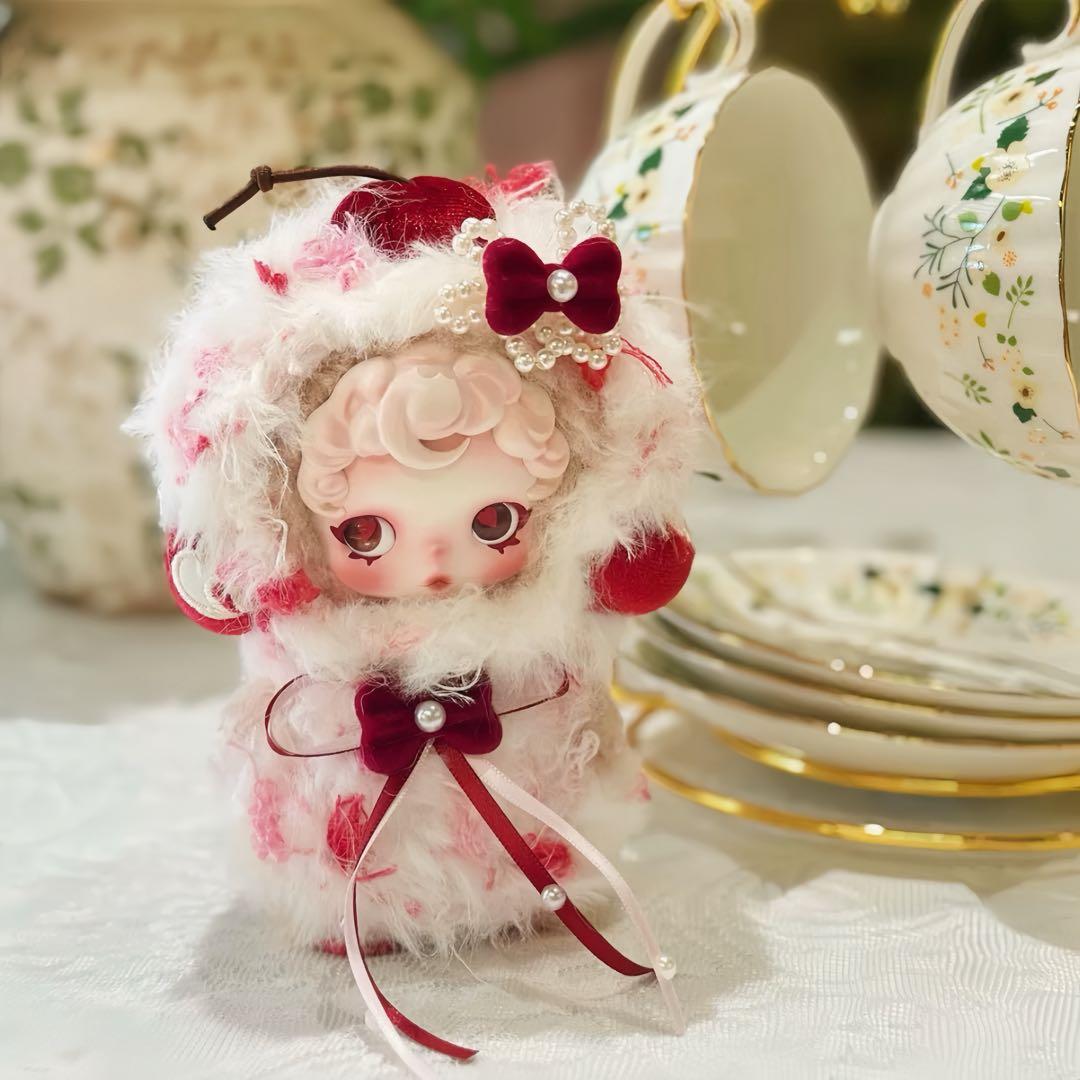 65番」 ポップマート スカルパンダ ぬいぐるみ 着せ替え服 さくらんぼ