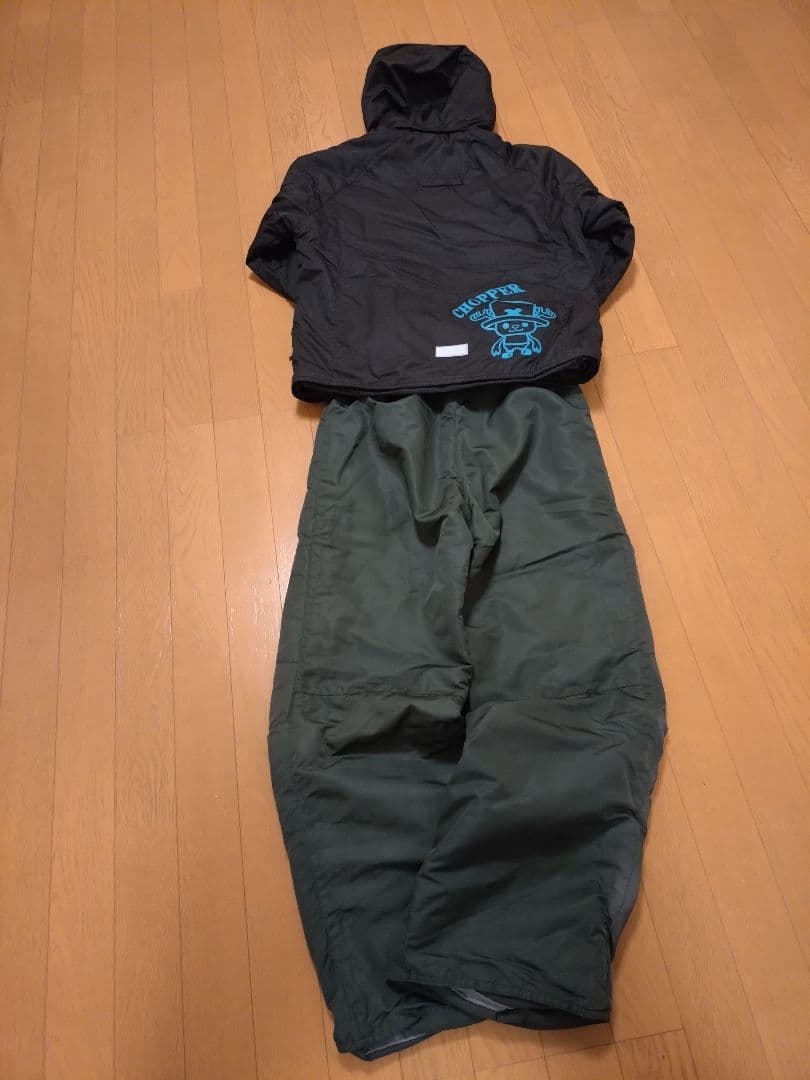 【先着】160cmスキーウェア上下 スノーブーツ グローブ 4点セット