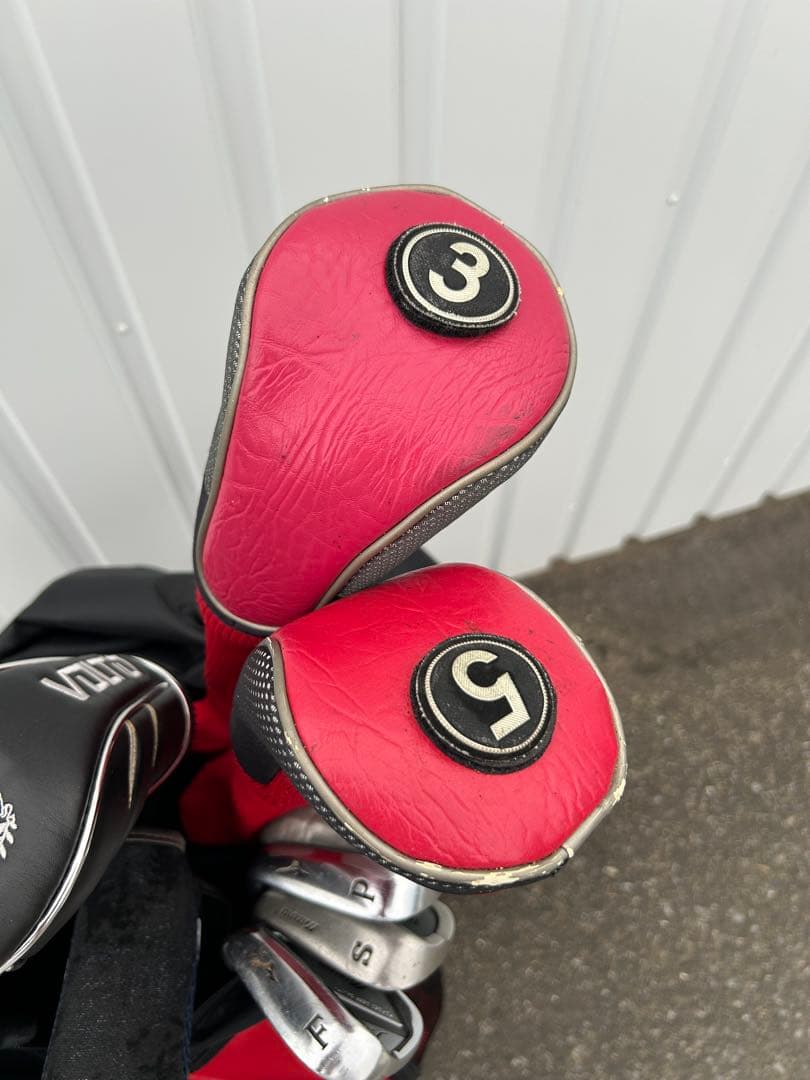 TOURSTAGE キャディバッグ 黒/赤 フード付き