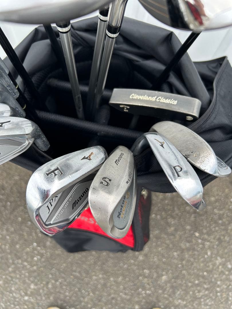 TOURSTAGE キャディバッグ 黒/赤 フード付き