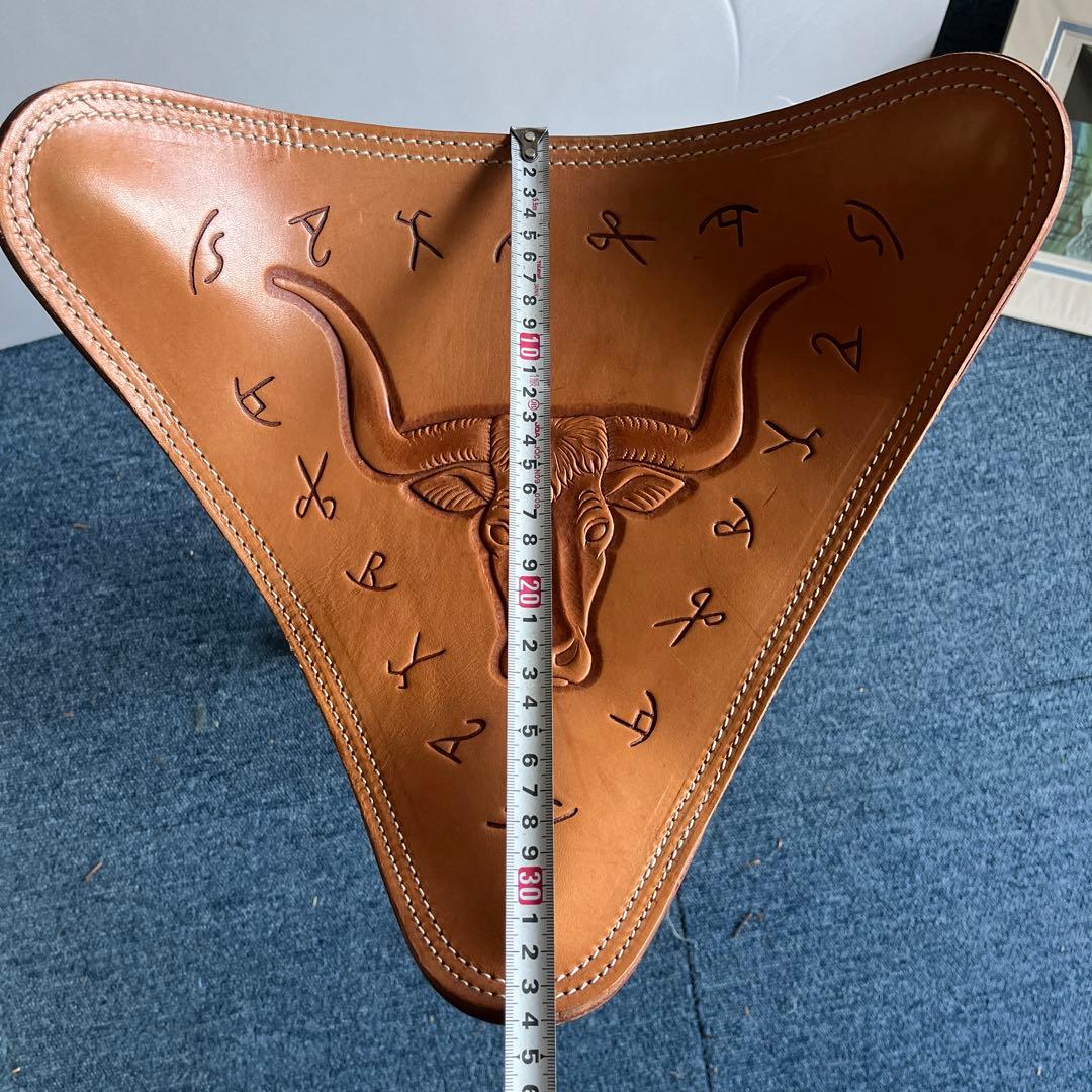 レザー製　サドルスツール