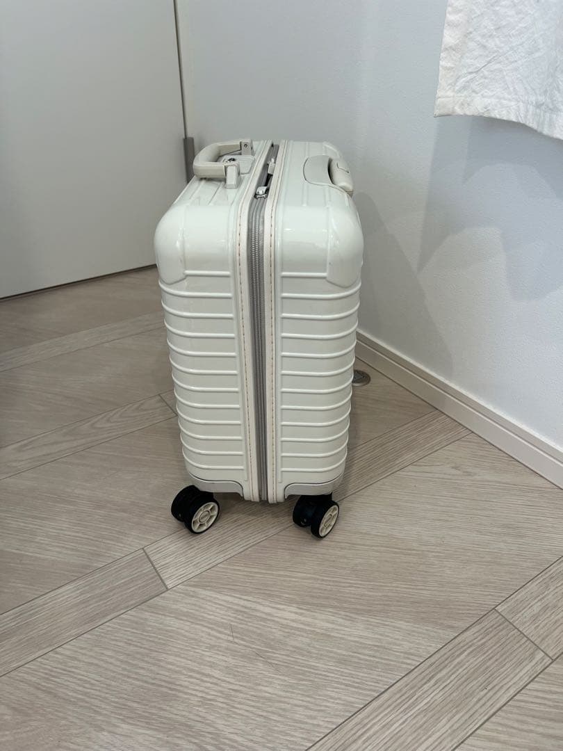 リモワ　エクリュ 4輪　ユナイテッドアローズ別注