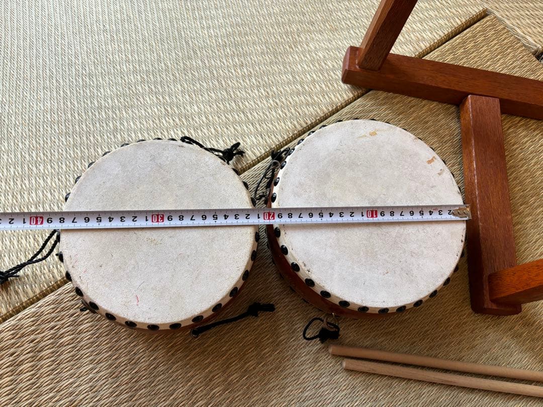 和太鼓 平胴太鼓2個、台1個・バチセット