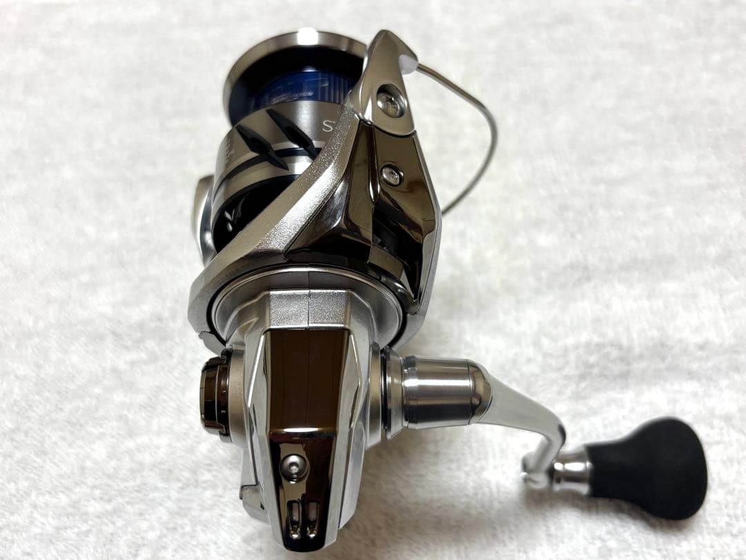【値下げ】SHIMANO 23ストラディック C3000xg スピニングリール