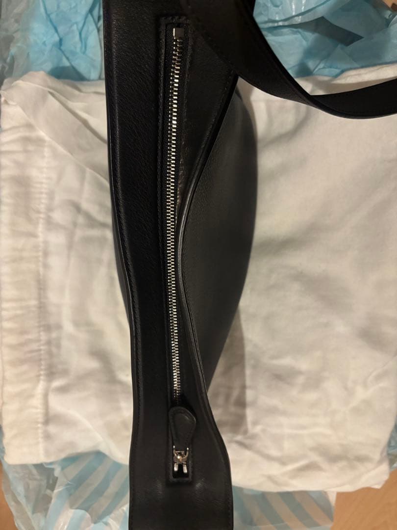 バッグ THE ROW SLOUCHY BANANA SMALL