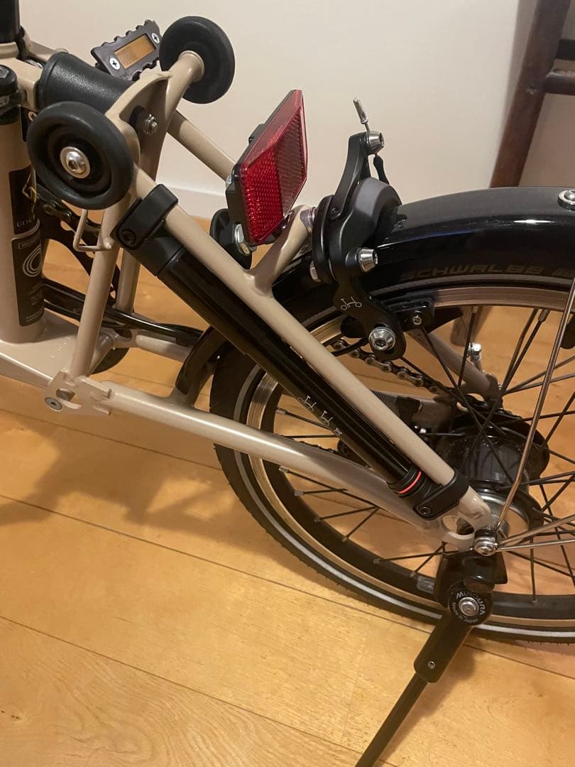 BROMPTON 2024年モデル S6L デューンサンド ブルックスのサドル付