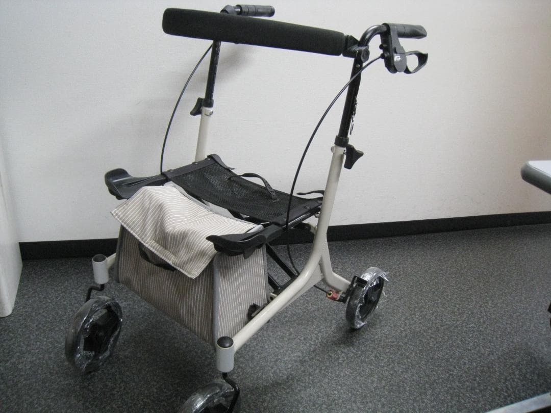 屋外用 四輪 歩行車 ショッピングターン 安寿 アロン化成 送料無料 ⑦