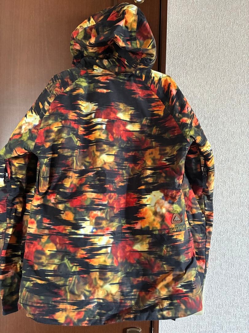 Burton スノーボードジャケット Mサイズ
