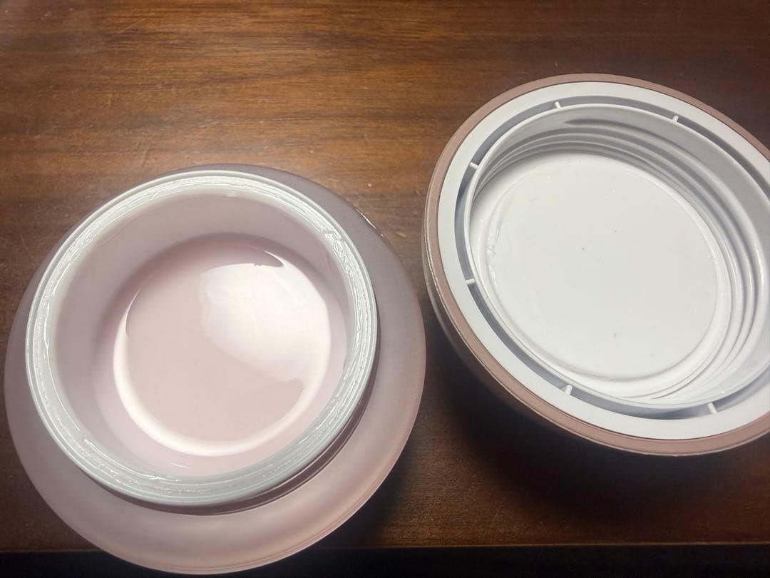 「NINE Beauty」V.BELLA 3点とOLOSクリームマスク