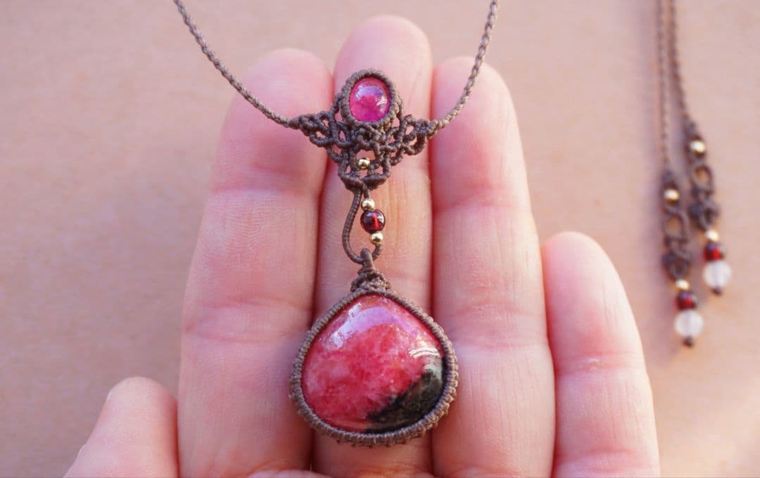 アンゴラ産ロードナイト　ピンクトルマリン　マクラメ　ネックレス