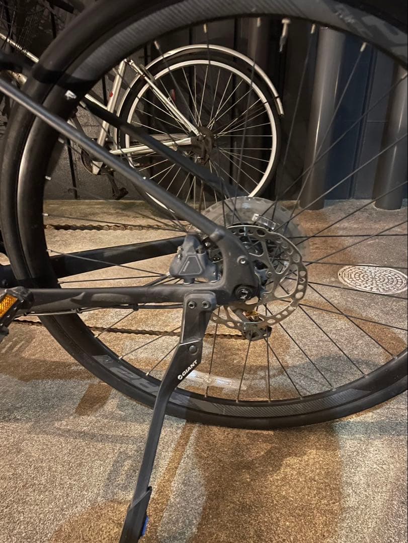 GIANT FASTROAD E+ クロスバイク Eバイク　電動自転車