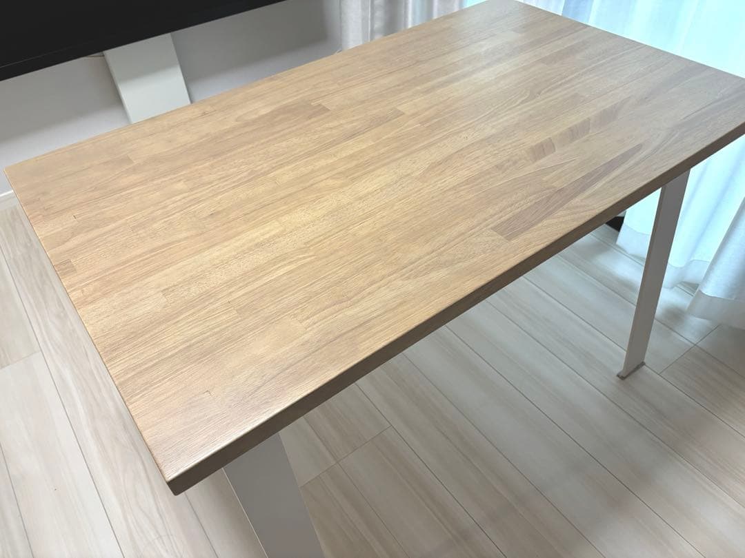 KANADEMONO テーブル